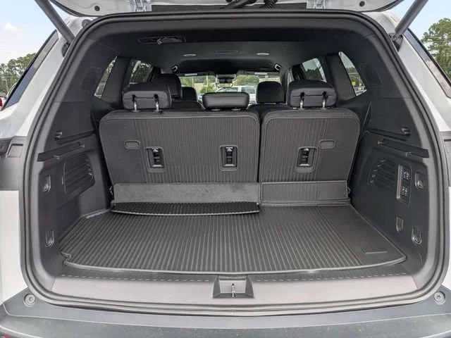 New 2026 Summit White Buick Preferred image 12