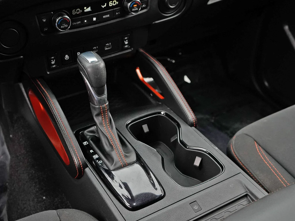 Used 2022 Red Alert Nissan PRO-X image 22