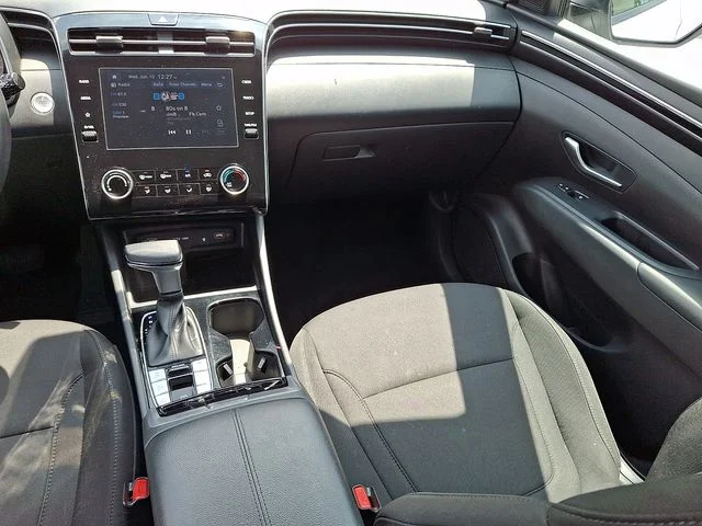 Used 2023 White Hyundai SEL image 16