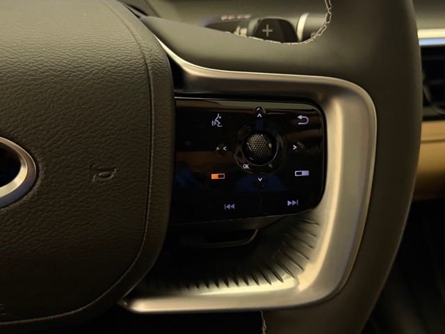 New 2026 BLACK OBSIDIAN INFINITI Luxe 2WD image 39