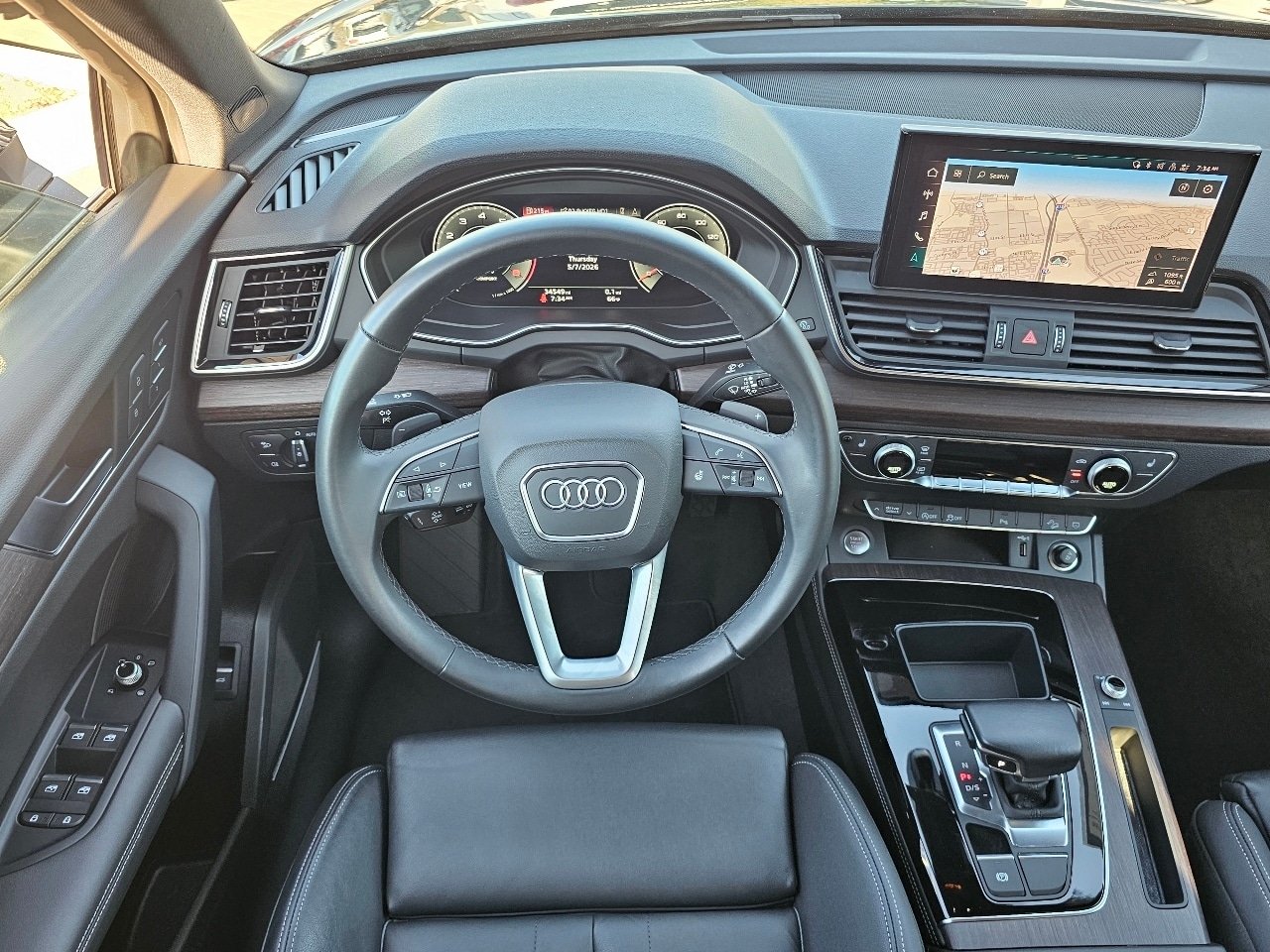 Used 2023 Daytona Gray Pearl Effect Audi 45 S Line Premium image 5
