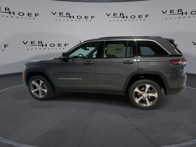 New 2026 Baltic Gray Metallic Clear-Coat Exterior Paint Jeep Limited image 5