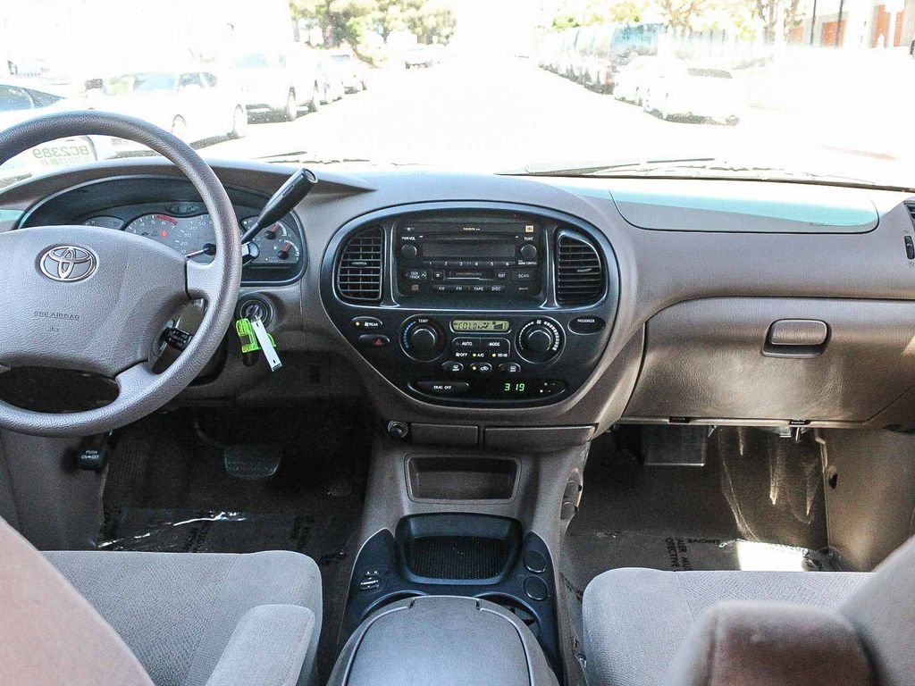 Used 2004 Gold Toyota SR5 image 13