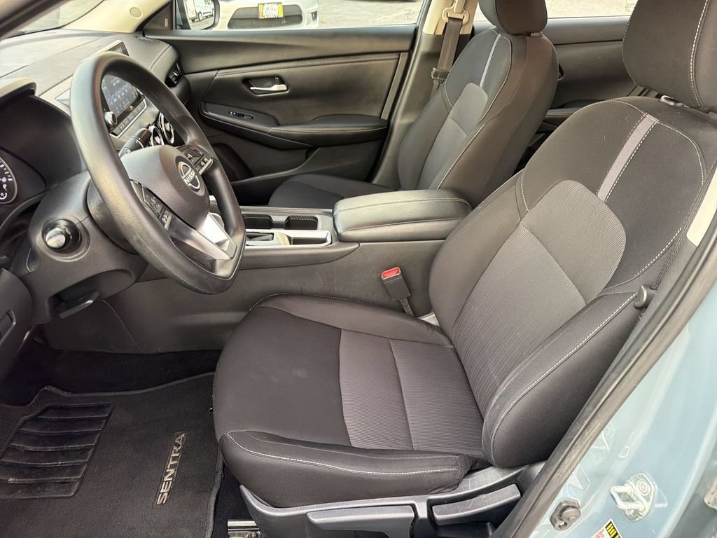 Used 2024 Gray Nissan SV image 17