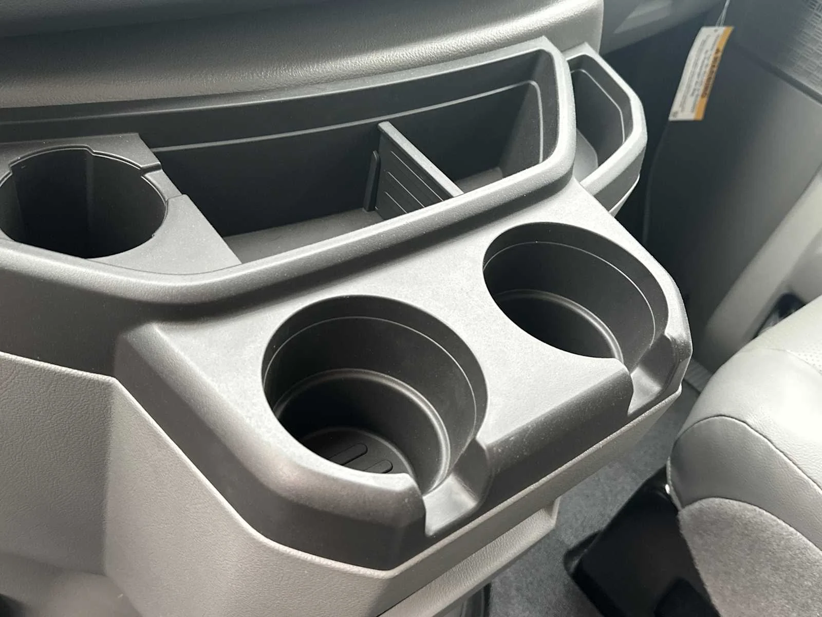 2025 Ford E-Series Cutaway Base - Photo 30