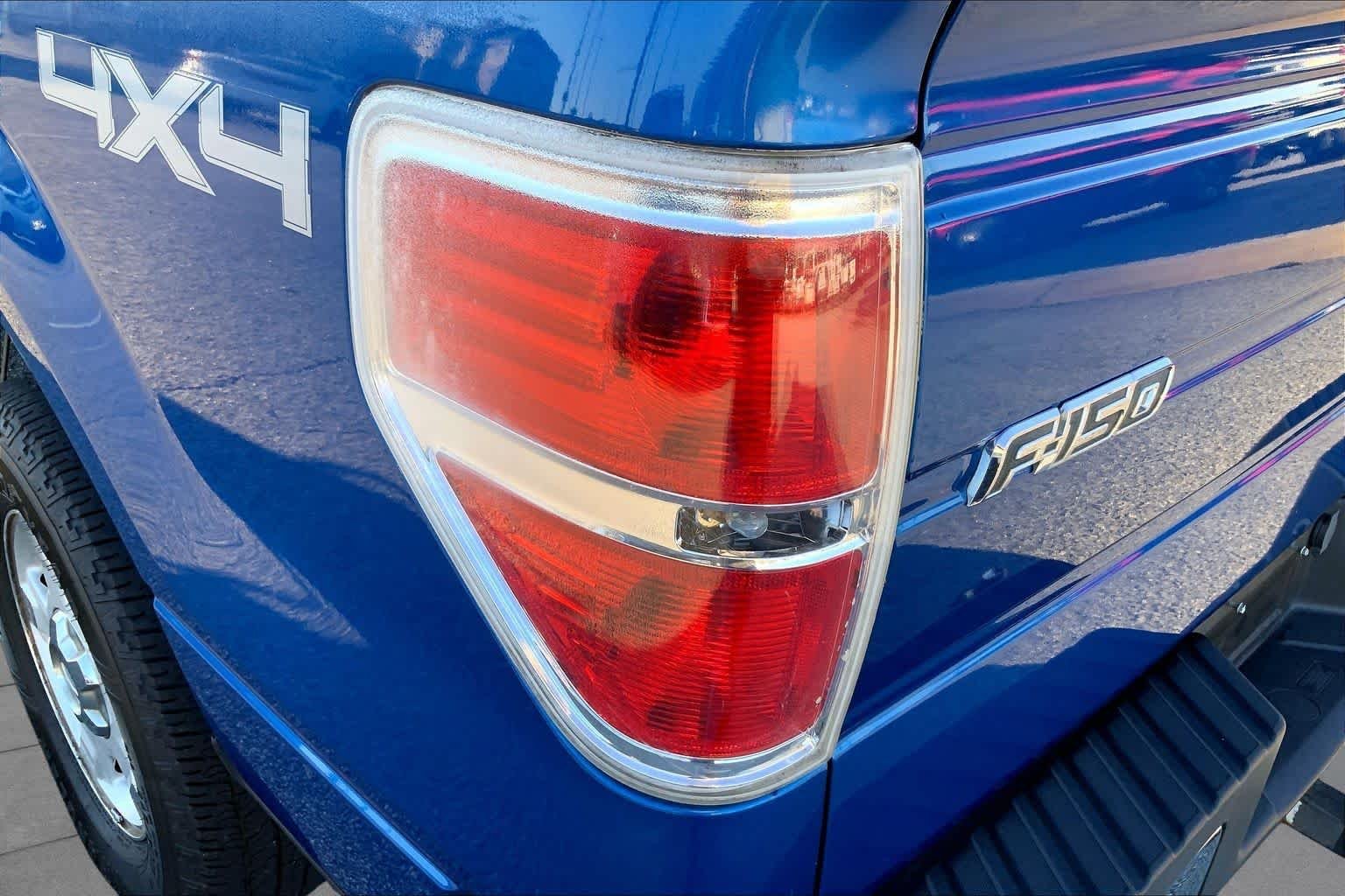 Used 2014 Blue Flame Metallic Ford XLT image 25