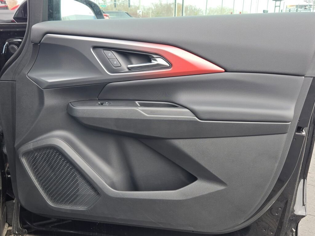 2025 Chevrolet Equinox EV RS - Photo 8