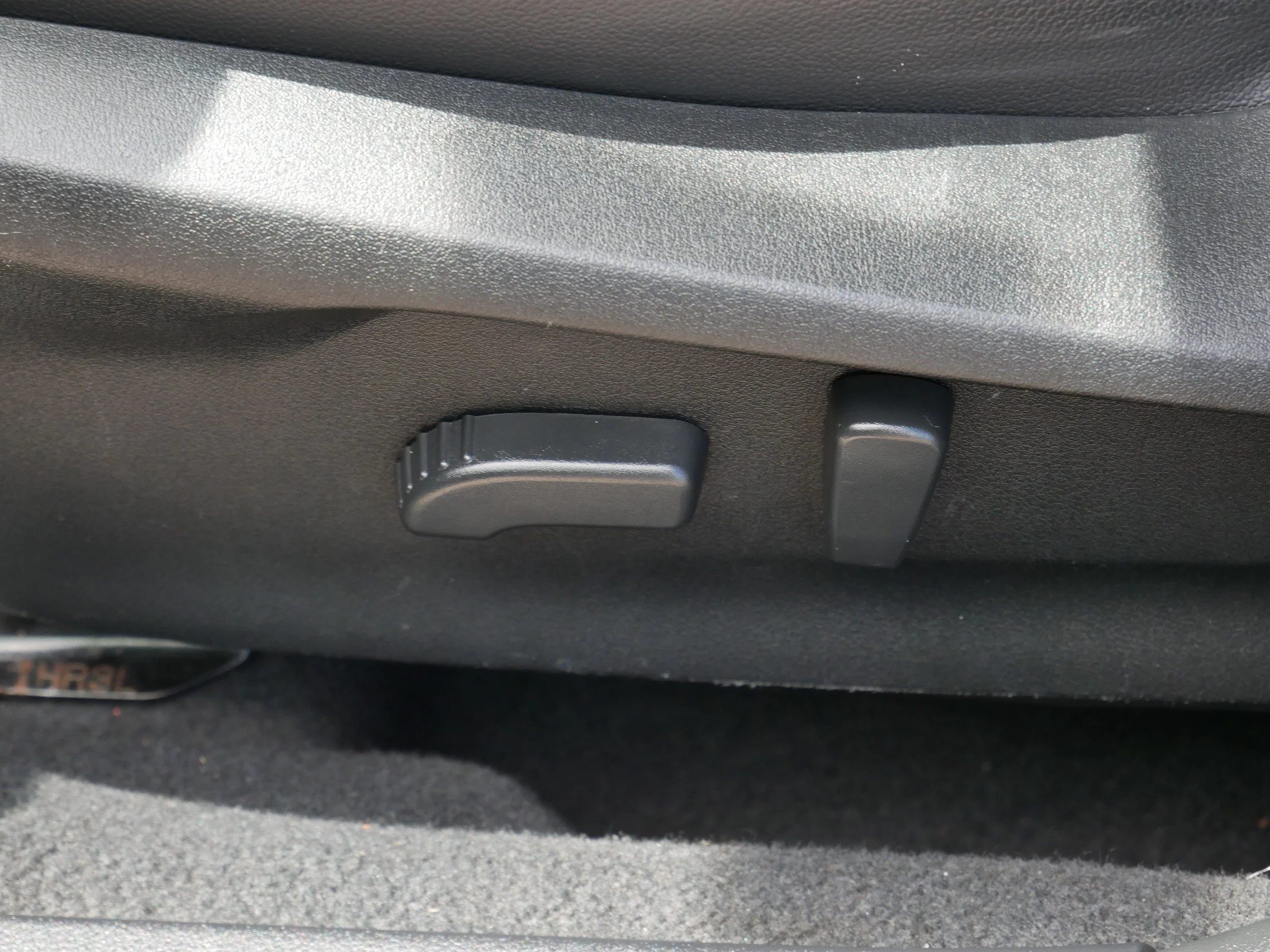 Used 2018 Dark Gray Metallic Subaru Limited image 19