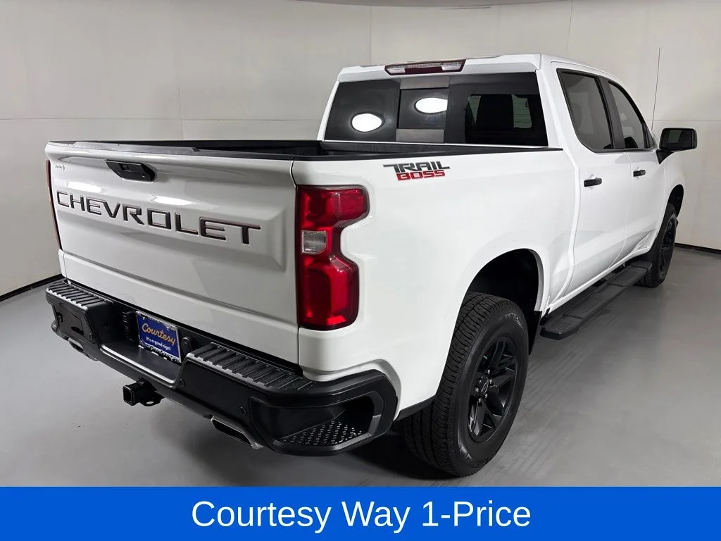 Used 2021 White Chevrolet LT Trail Boss image 11