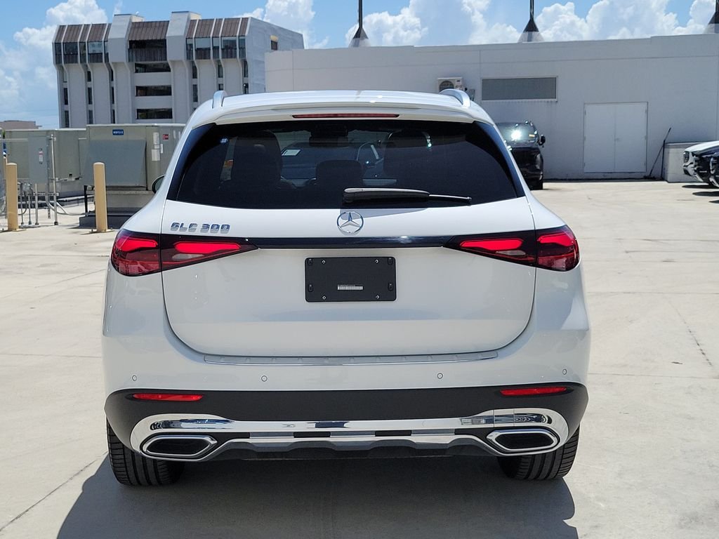 Certified Used 2026 White Mercedes-Benz GLC 300 image 5