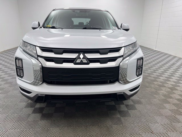 Used 2026 White Diamond Mitsubishi 2.0 ES image 3