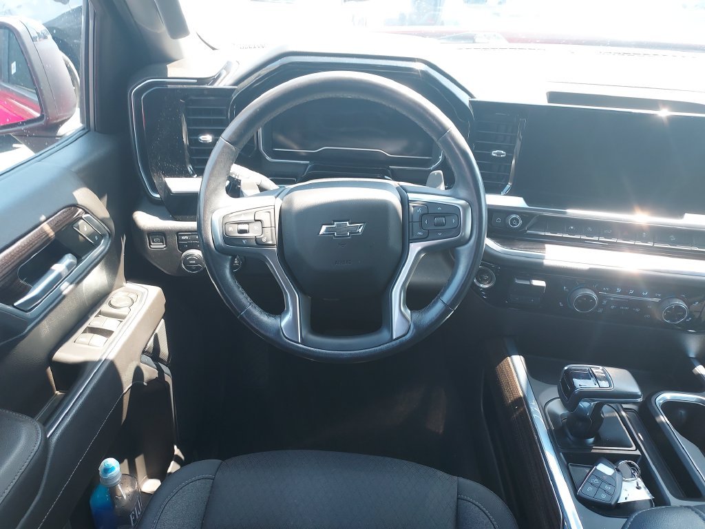 Used 2022 Red Chevrolet RST image 16