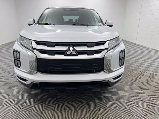 Used 2026 Black Mitsubishi 2.0 ES image 3