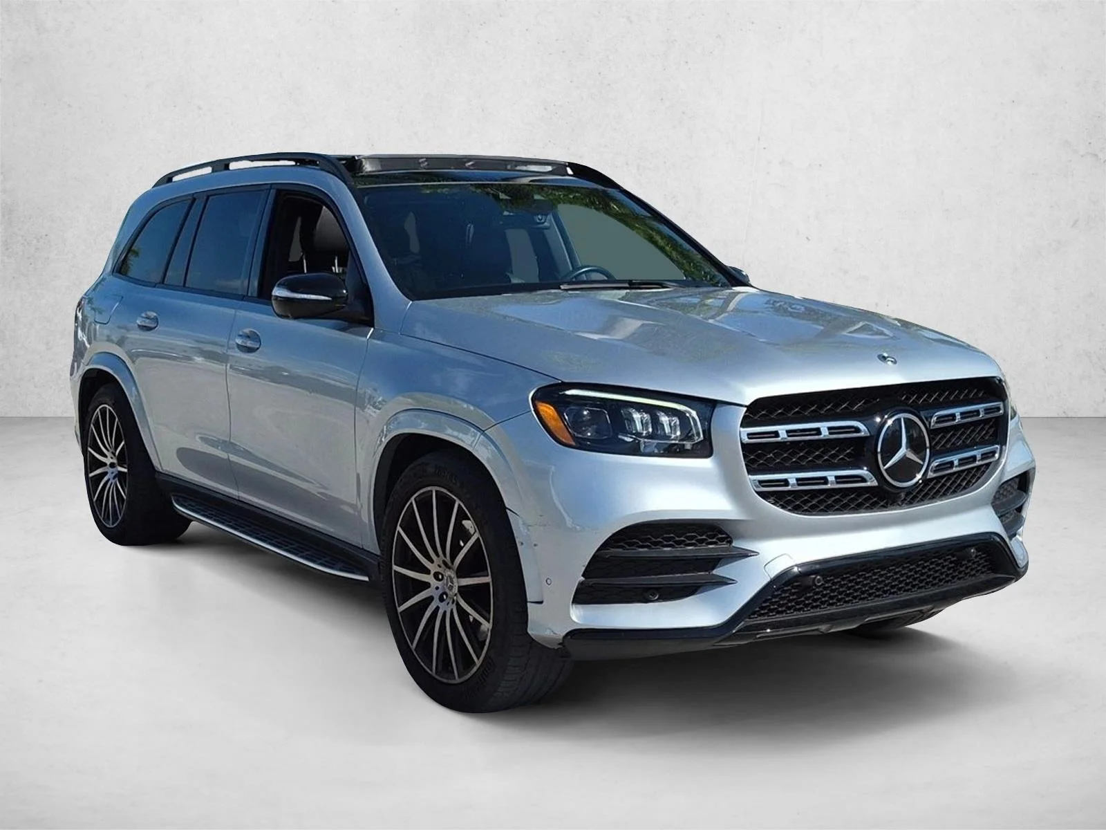 Used 2023 Cirrus Silver Metallic Mercedes-Benz GLS 450 image 3