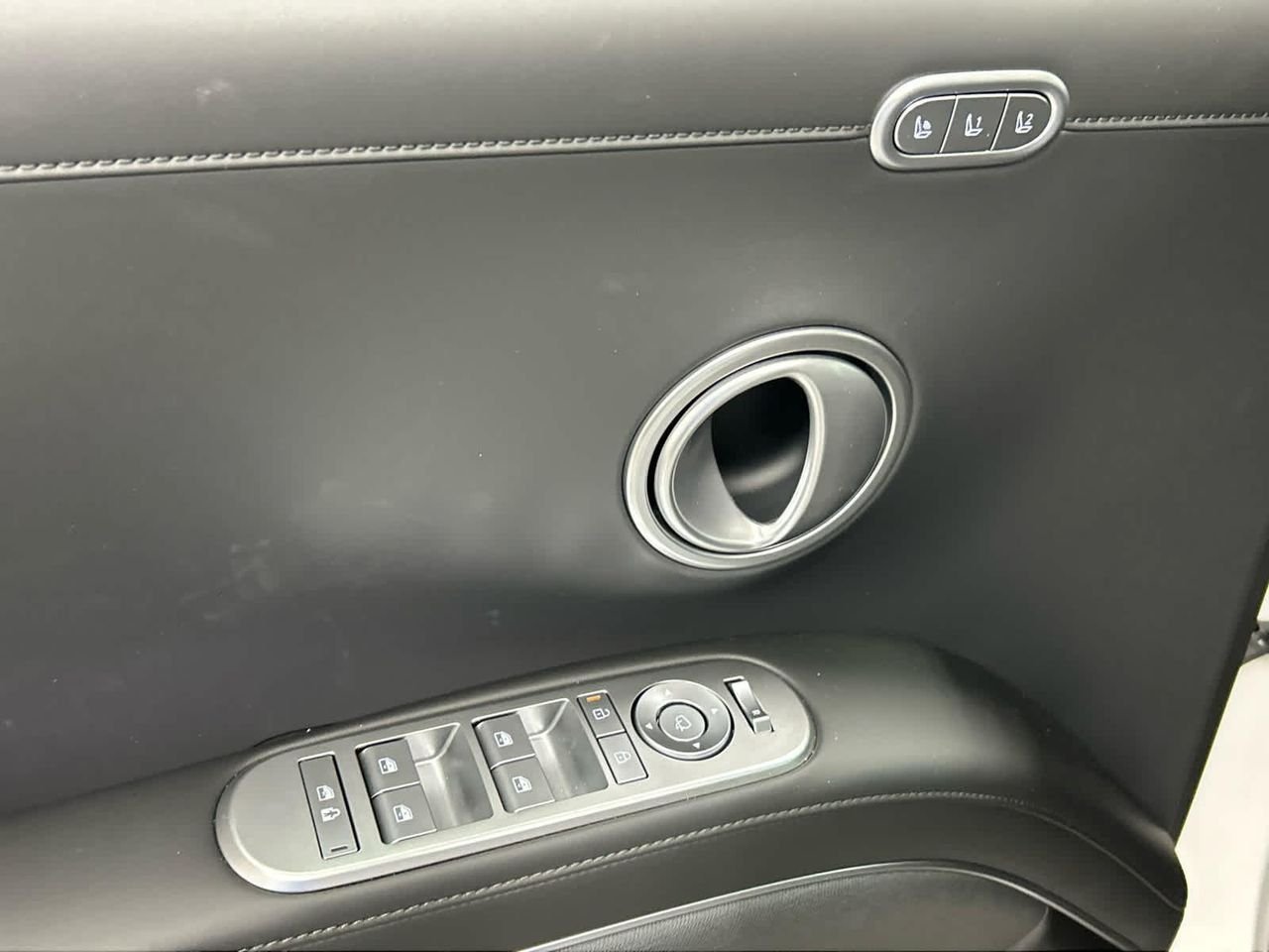 New 2026 Creamy White Pearl Hyundai Calligraphy AWD image 34