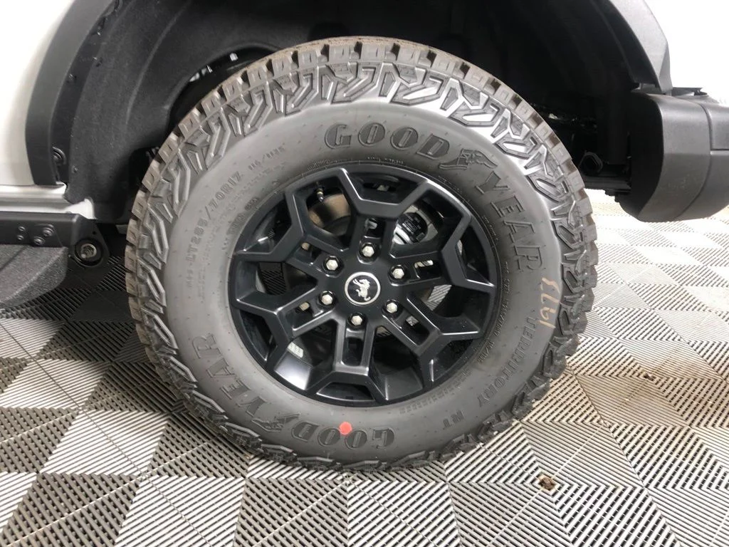 New 2026 Avalanche Gray Ford Badlands® image 20