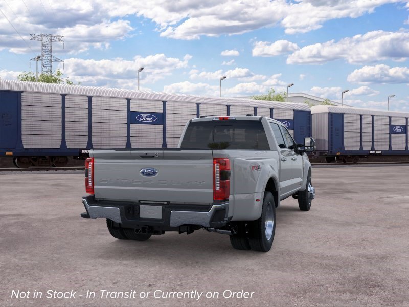 New 2026 Avalanche Ford LARIAT image 9
