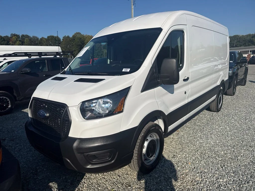 Used 2025 White Ford Base image 1