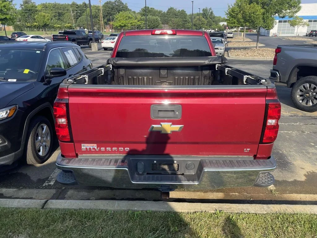 Used 2018 Cajun Red Tintcoat Chevrolet LT image 5