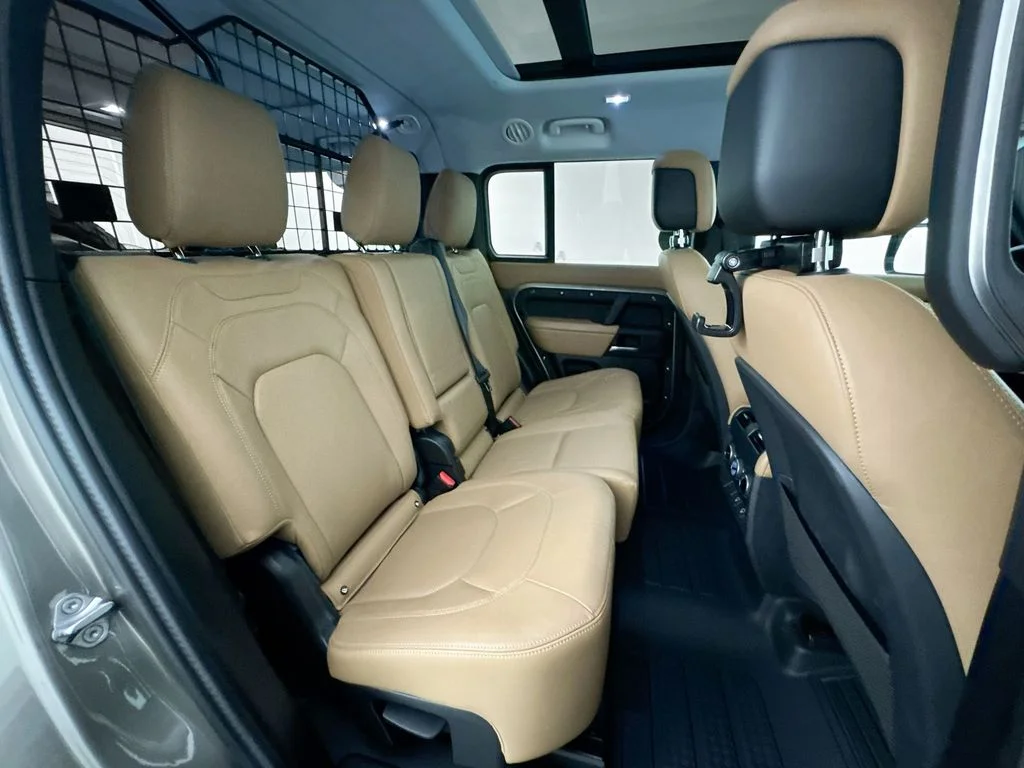 Used 2025 Gray Land Rover S image 28