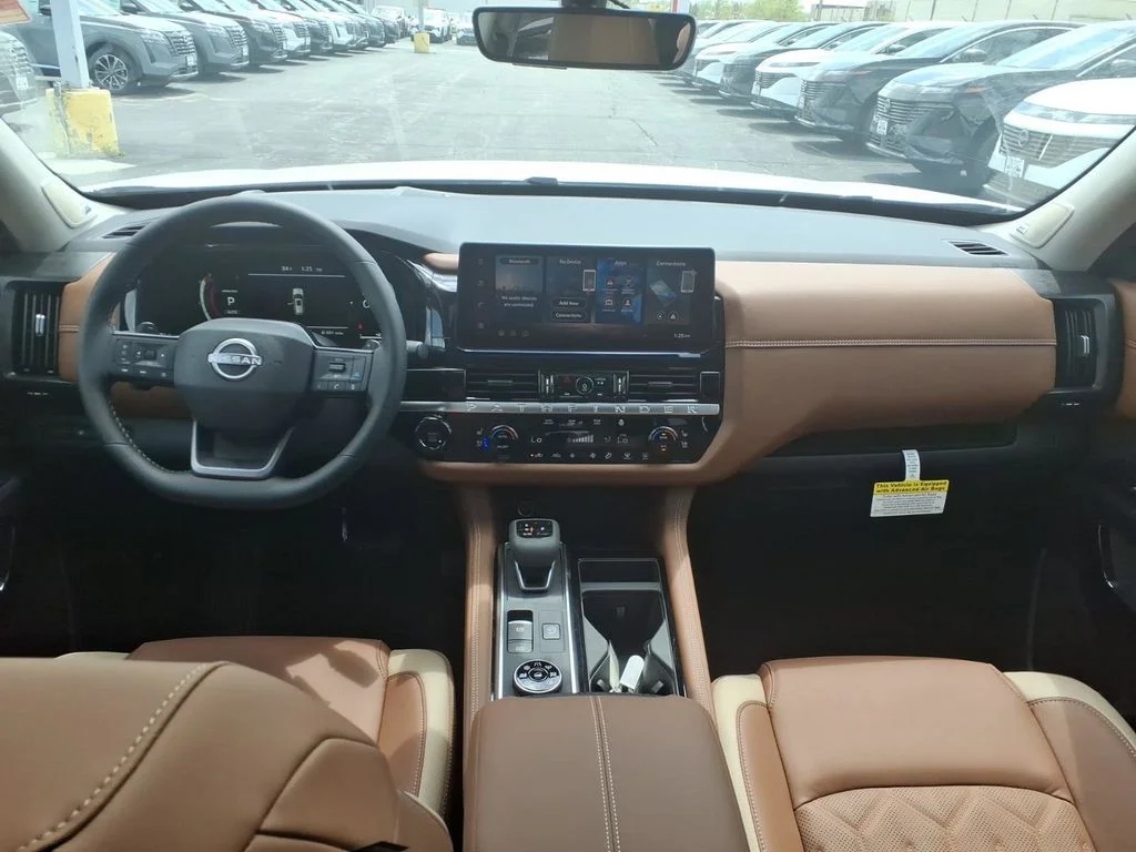 New 2026 White Nissan Platinum image 4
