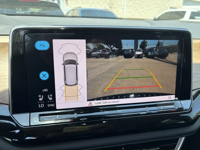 New 2026 Silver Volkswagen 2.0T SE w/Technology image 13