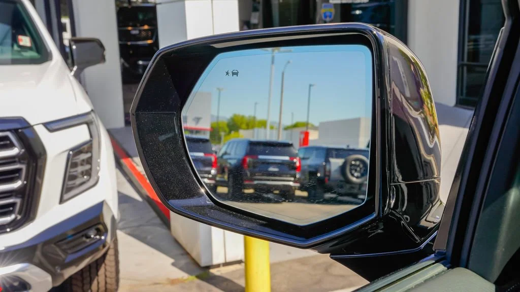 2026 GMC Yukon XL Denali - Photo 15