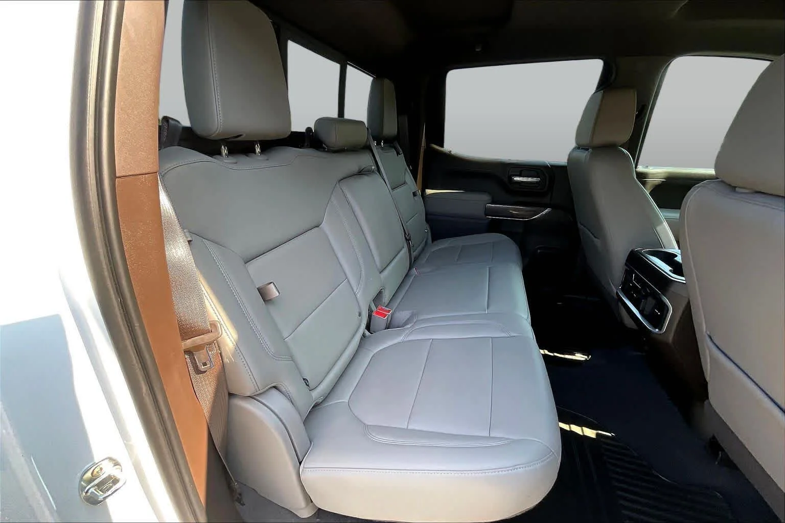 Used 2020 Summit White Chevrolet LTZ image 20