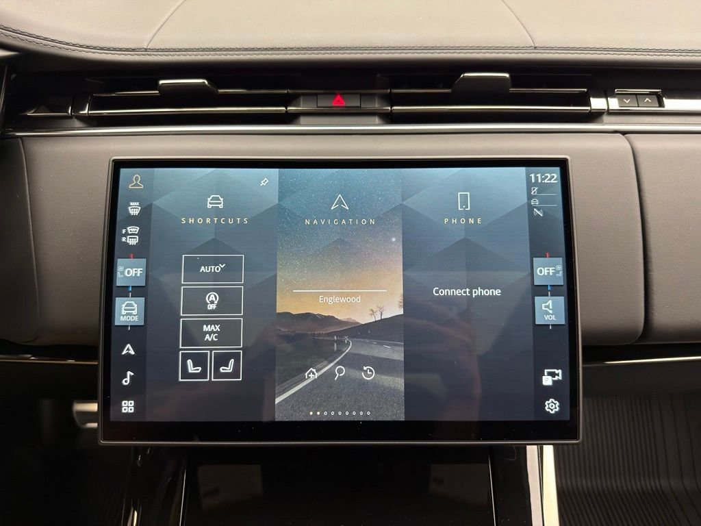 New 2026 Obsidian Black in Gloss Finish Land Rover Dynamic SE image 13