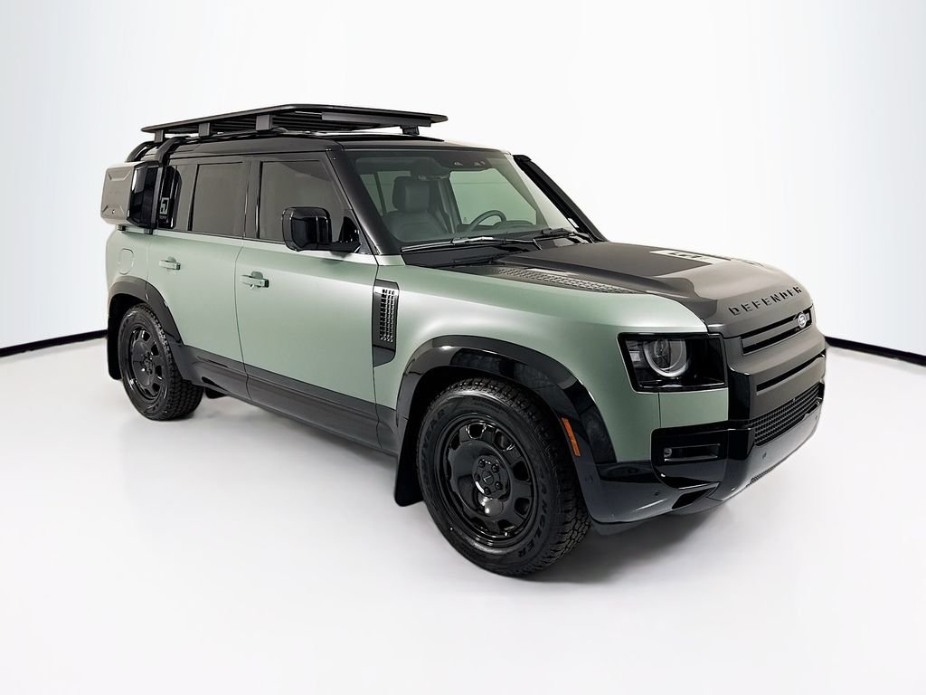 New 2026 Keswick Green Land Rover Trophy Edition Deep Sandglow image 3
