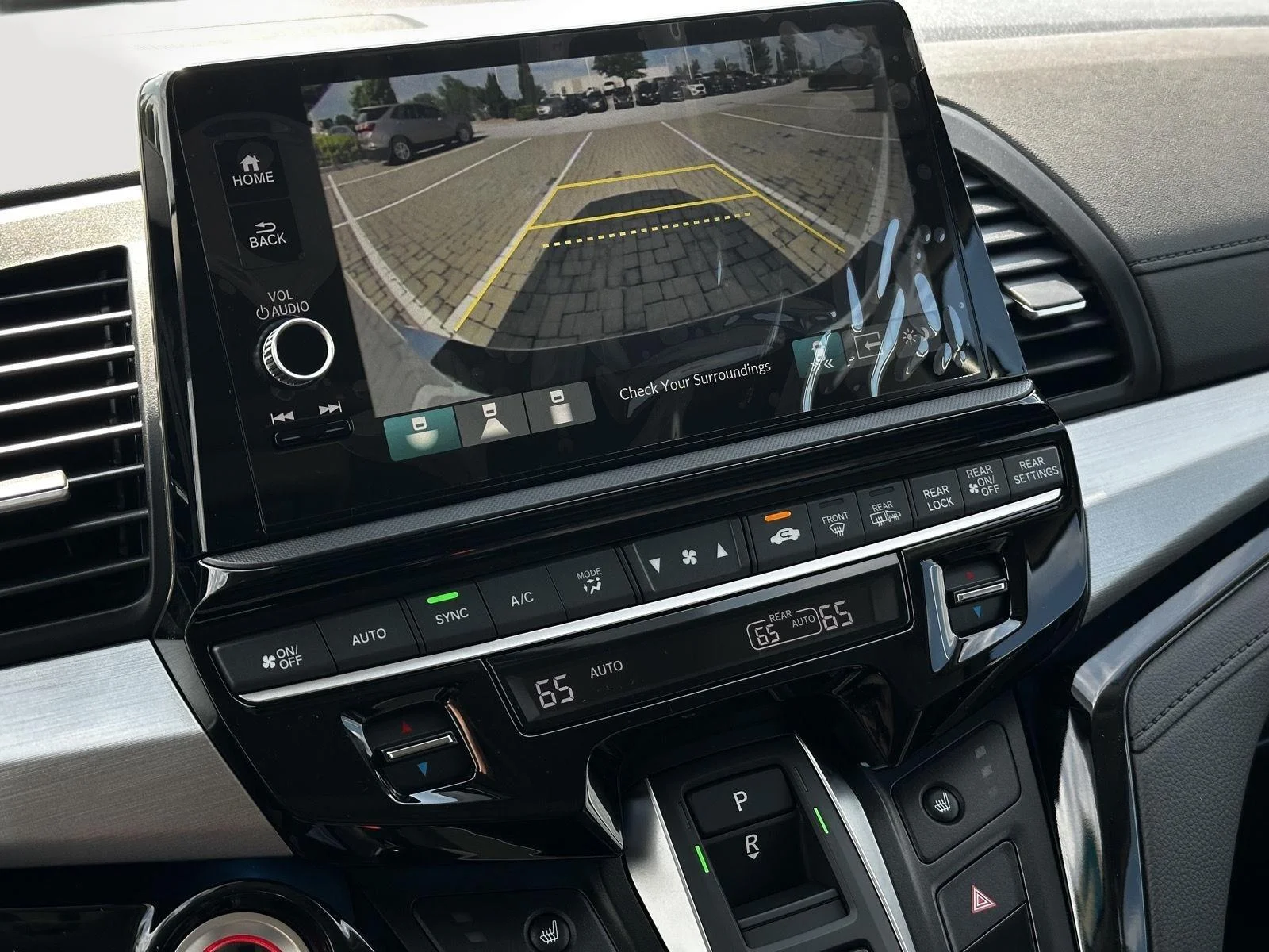 New 2026 Platinum White Pearl Honda Touring image 16