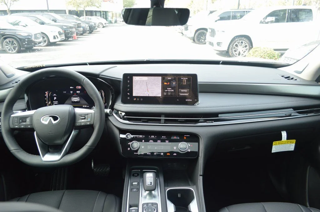 Certified Used 2026 White INFINITI LUXE image 35