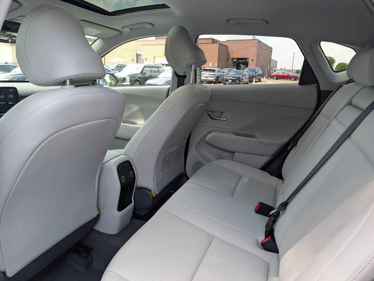 New 2026 Atlas White Hyundai Limited image 8