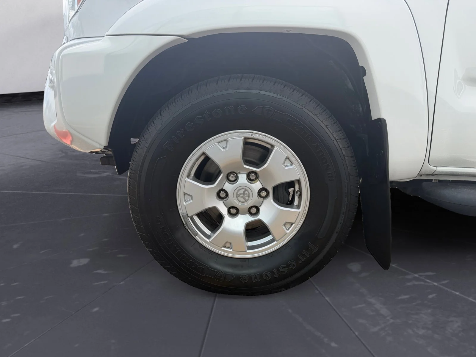 Used 2014 Super White Toyota Base image 71