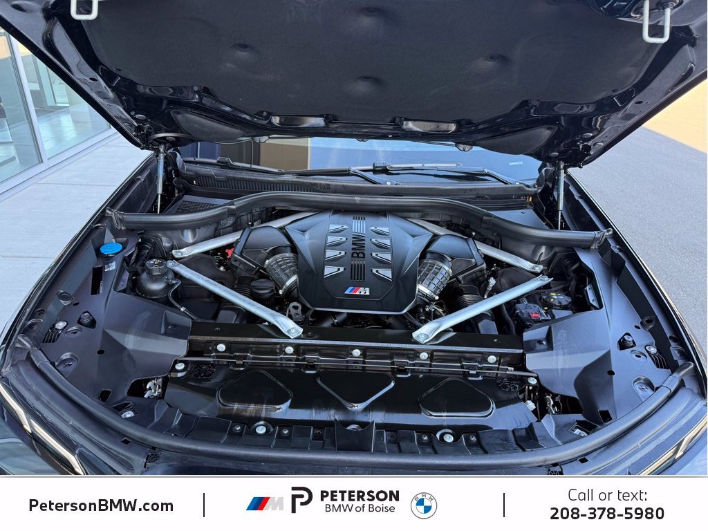 Used 2026 Black BMW M60i image 46