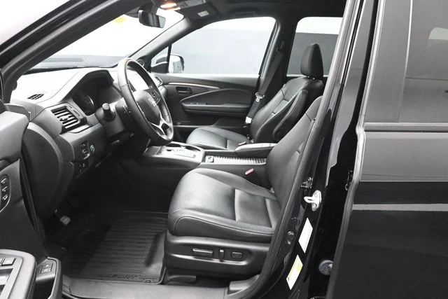 Certified Used 2023 Black Honda EX-L image 10