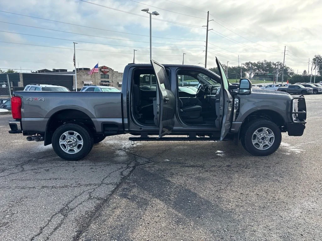 Used 2025 Carbonized Gray Metallic Ford XLT image 8