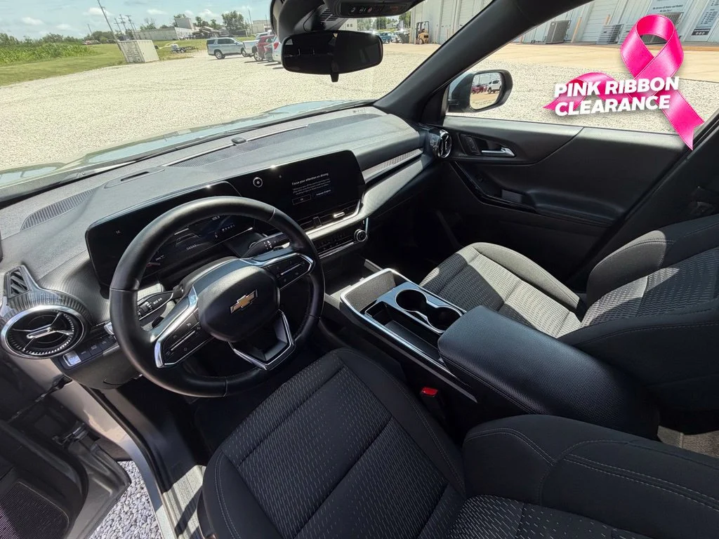 2025 Chevrolet Equinox LT - Photo 12