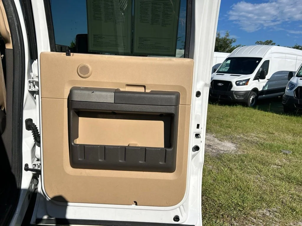 Used 2014 Oxford White Ford Lariat image 41