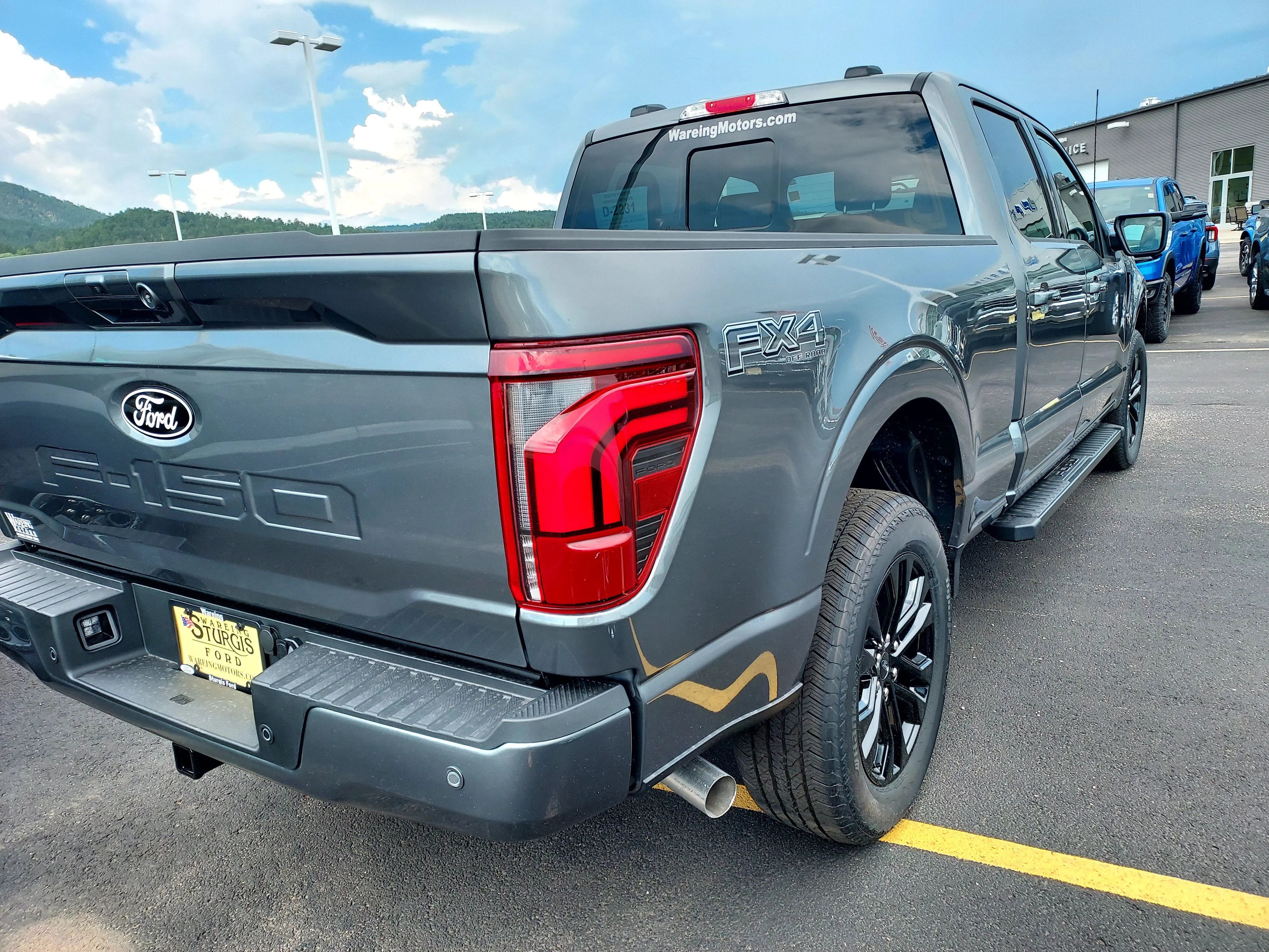 New 2026 Carbonized Gray Metallic Ford LARIAT image 9