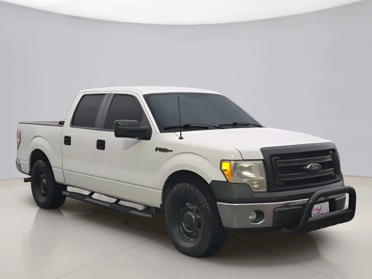 Used 2013 White Ford SUPER CREW image 2