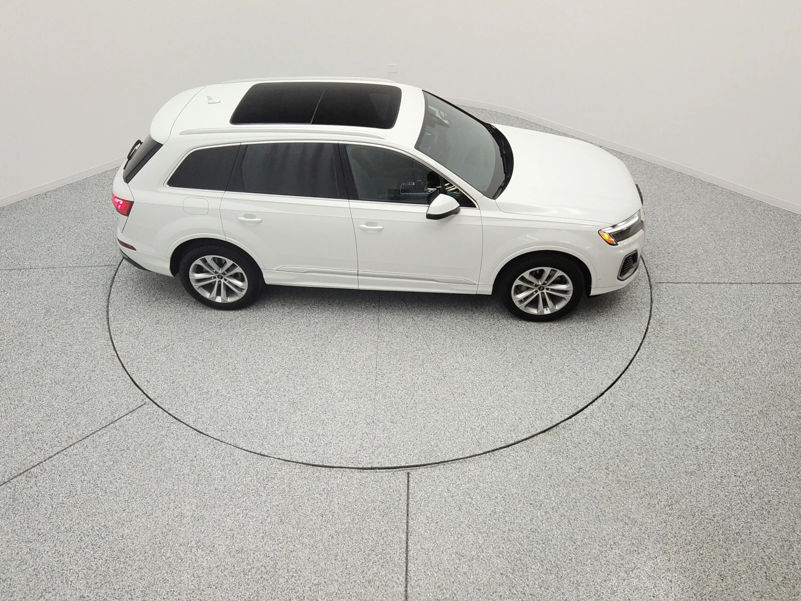 Used 2025 Carrara White Audi Premium Plus 55 TFSI quattro image 12