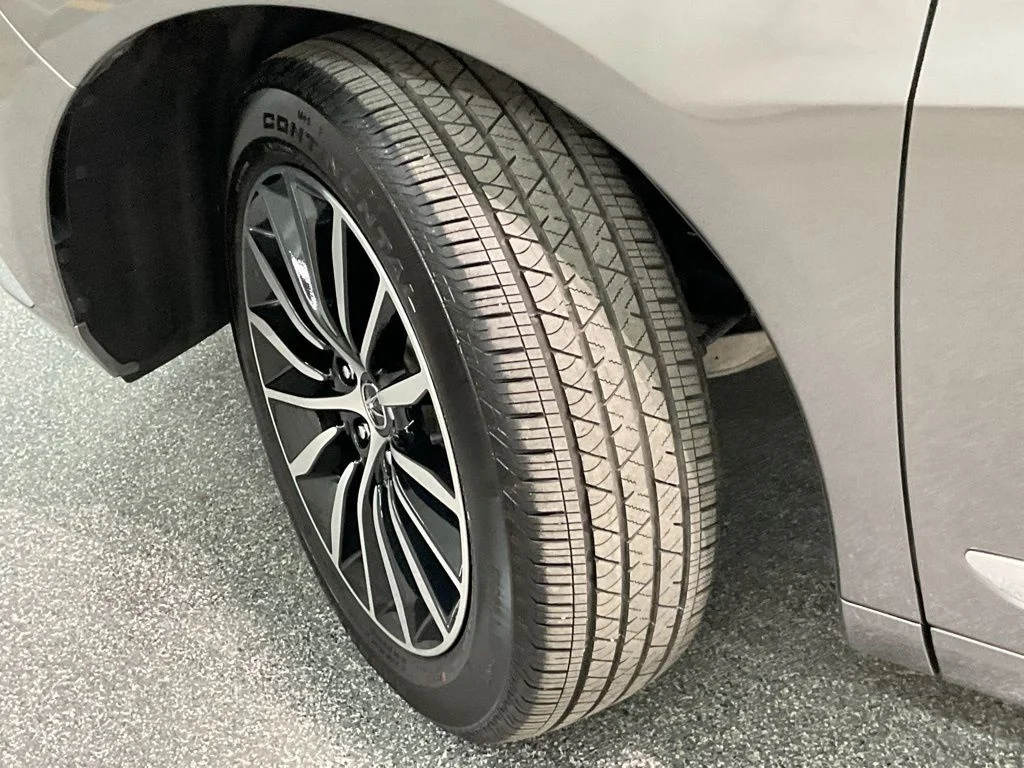 Used 2026 Carbon Metallic Acura Advance Package image 31