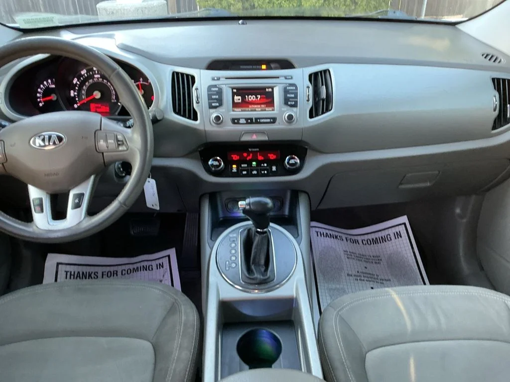 Used 2013 Silver Kia EX image 20