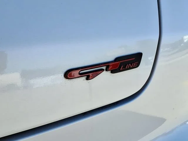 Used 2020 White Kia GT-Line Turbo image 27