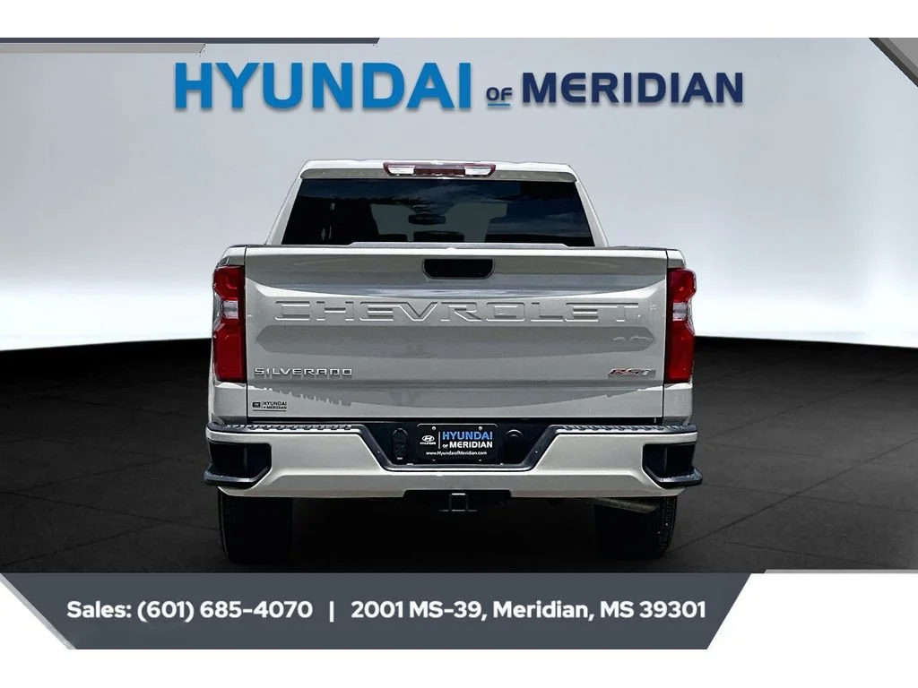 Used 2026 WHITE SANDS Chevrolet RST image 4