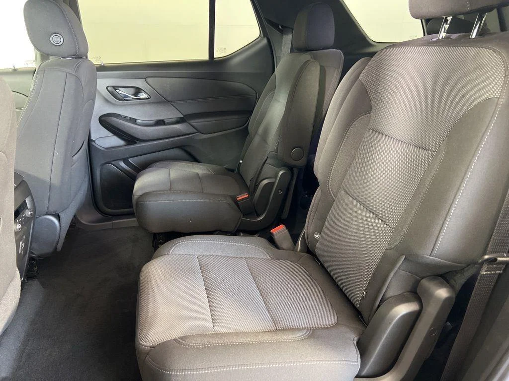 Used 2023 Mosaic Black Metallic Chevrolet LT Cloth image 19