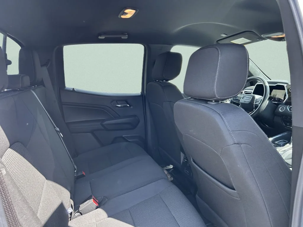 Used 2024 White GMC Elevation image 21