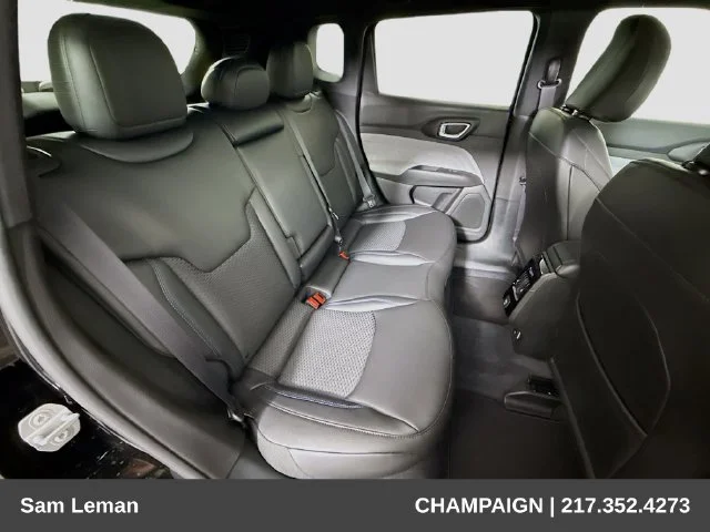 New 2026 Black Jeep Latitude image 25