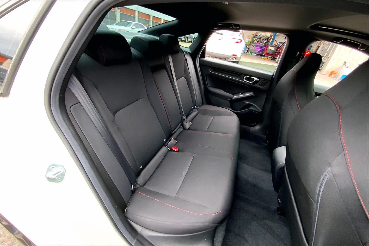 Used 2024 Platinum White Pearl Honda  image 27